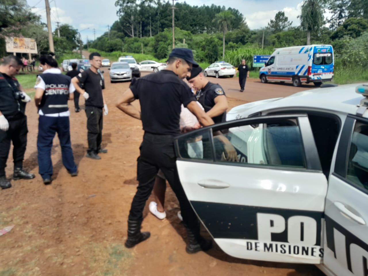 Quedó en libertad el policía federal acusado de estafa a un colono de Pozo Azul - Imagen 2